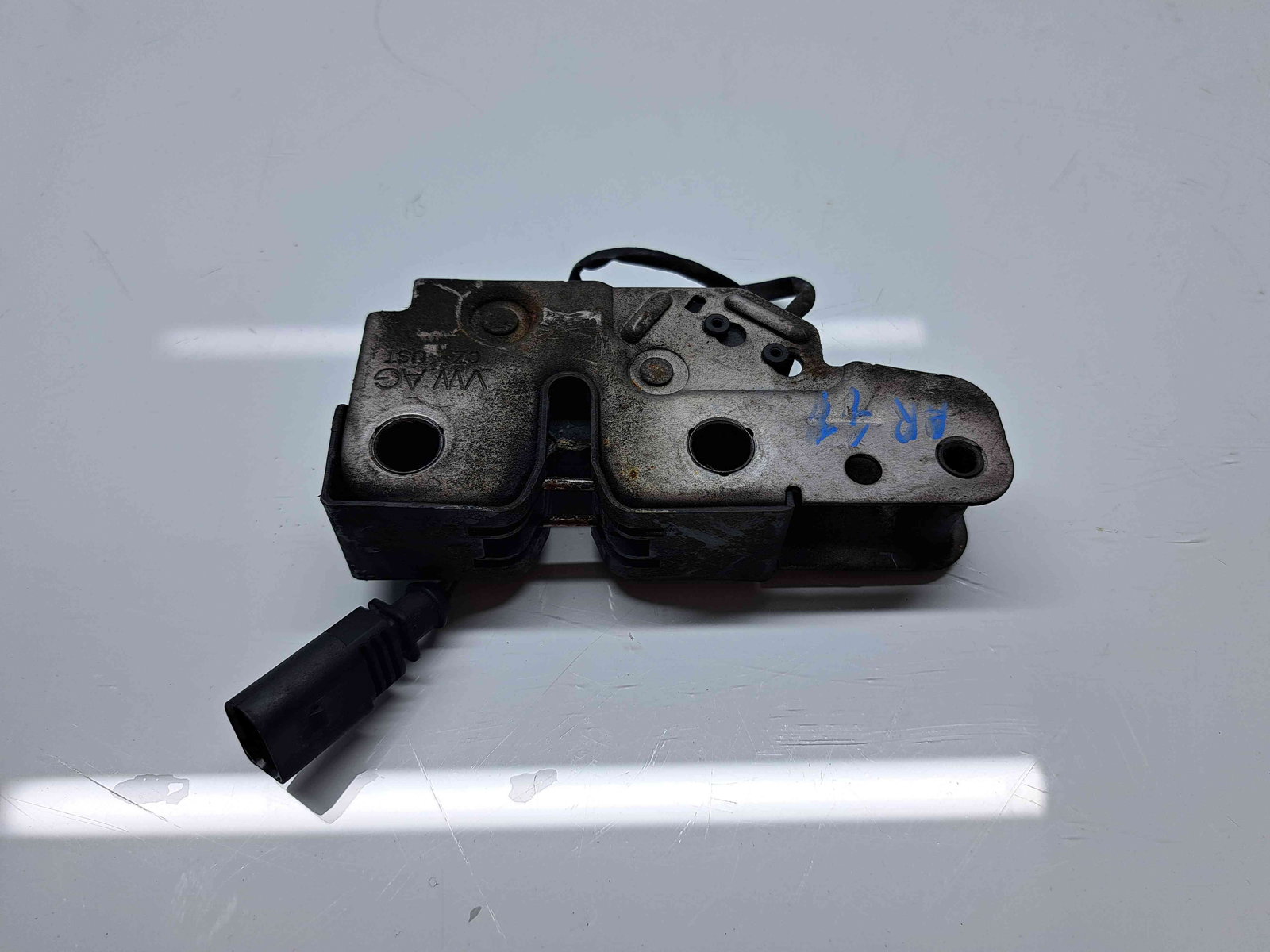 Broasca capota Skoda Fabia 2 (5J, 542) [Fabr 2007-2014] 5J0823509E - imagine 1