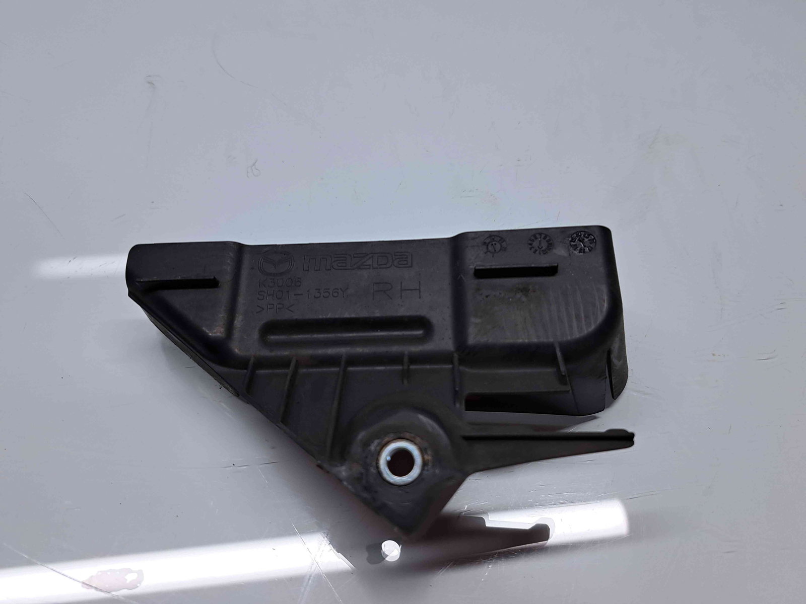 Deflector aer MAZDA CX-5 (KE) [Fabr 2011-2016] SH01-1356Y - imagine 1