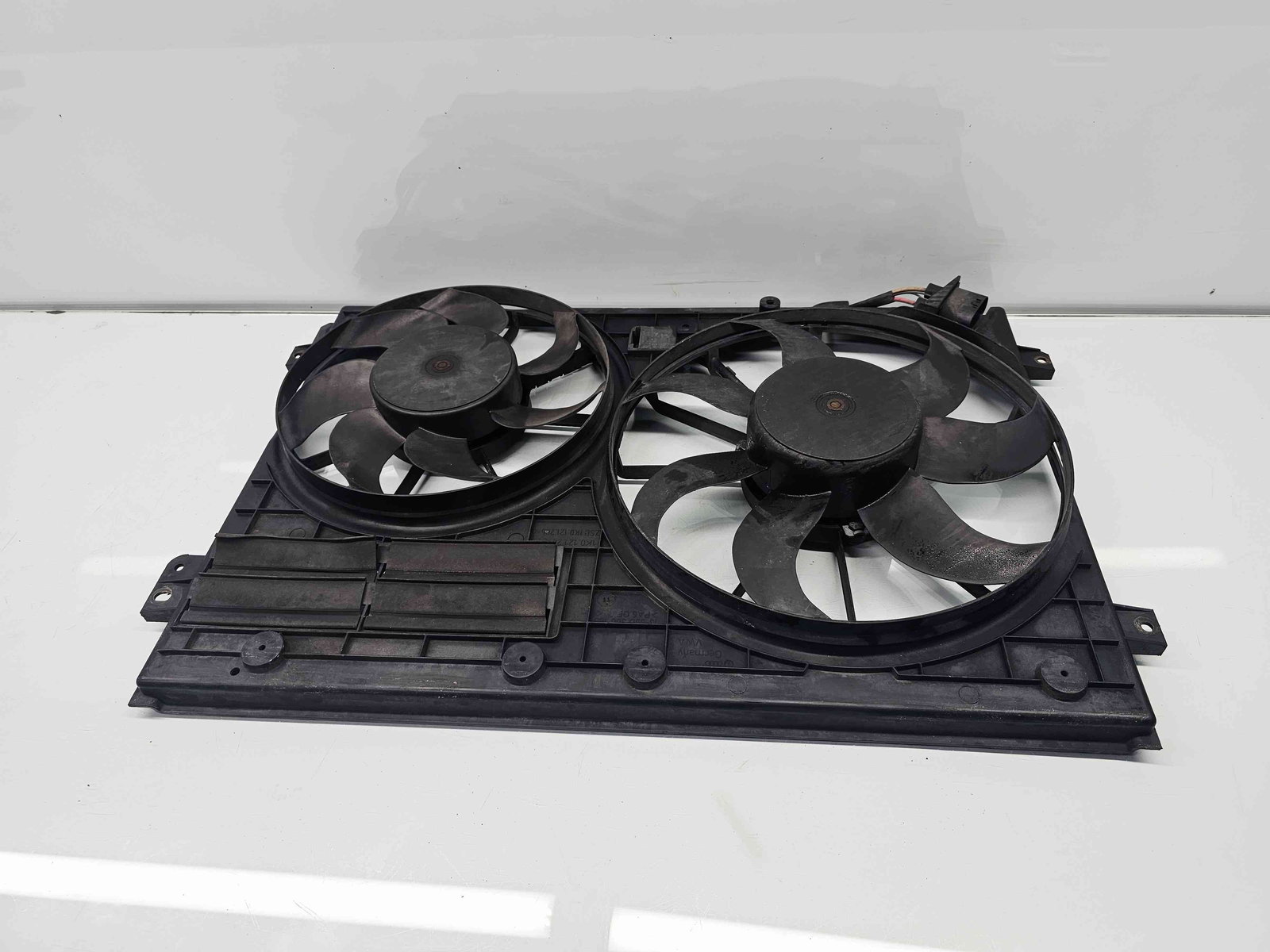 Electroventilator Audi A3 Sportback (8PA) [Fabr 2004-2013] Facelift 1K0121207BC 2.0 TDI CFFB 103KW / 140CP - imagine 6