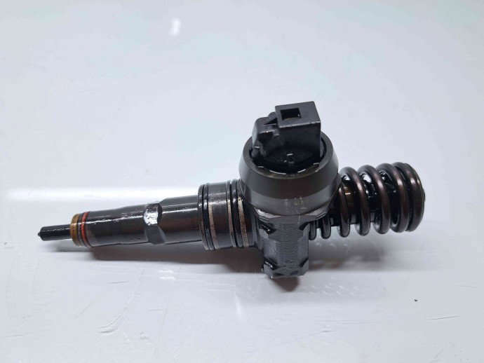Injector  Volkswagen Passat B6 (3C2) [Fabr 2005-2010] 038130073AG 1.9 TDI BXE 77KW / 105CP