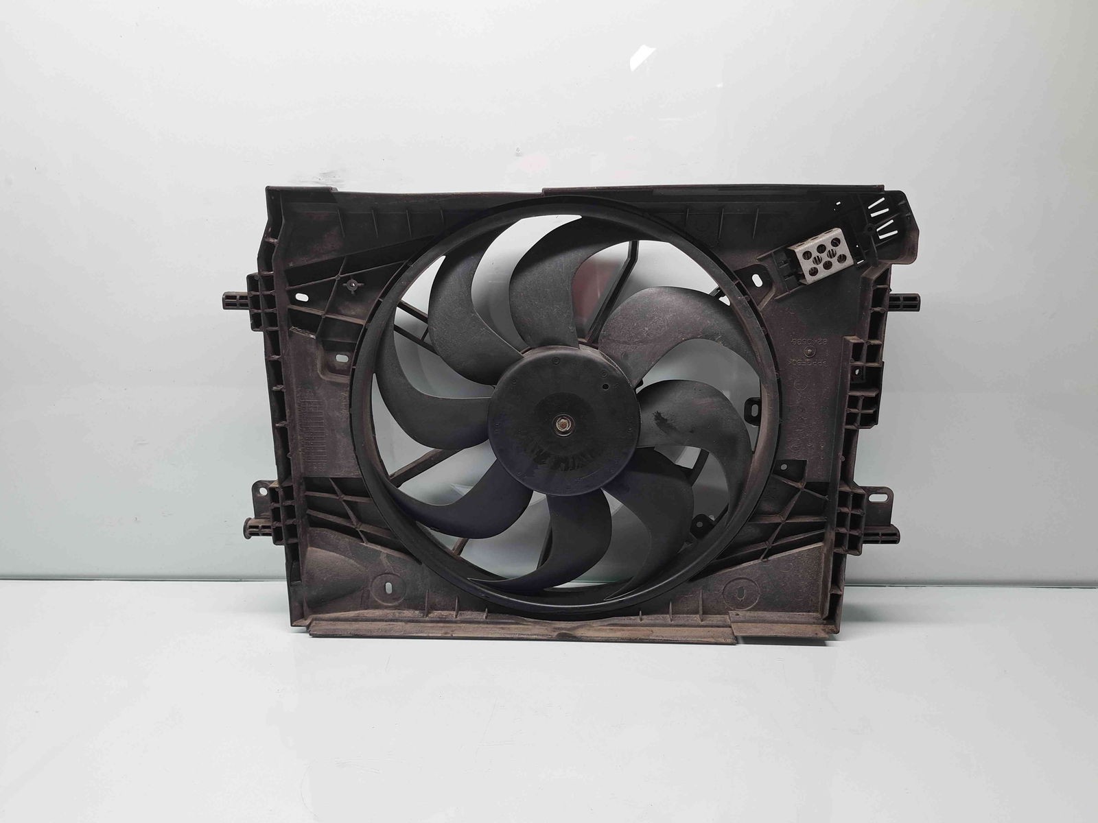 Electroventilator Renault Clio 4 [Fabr 2012-prezent] 214816812R 1.5 dCi K9K608 66KW / 90CP - imagine 2