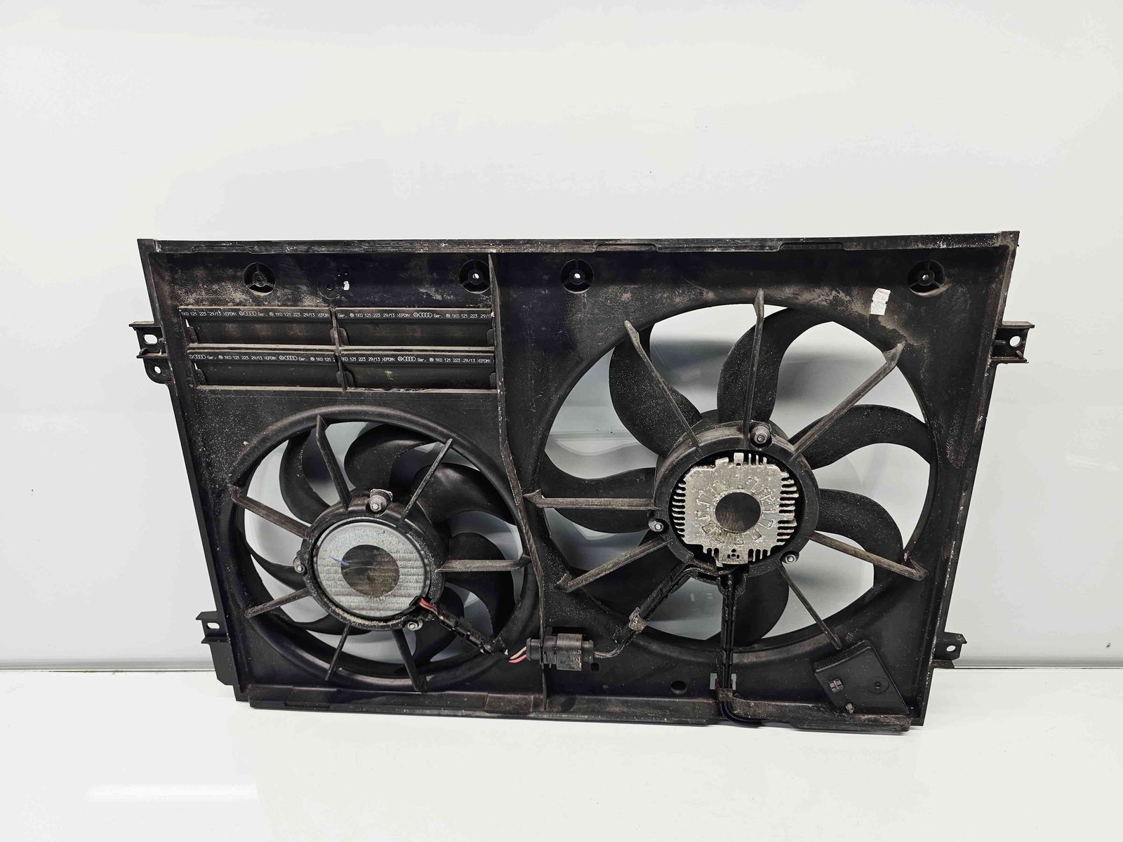 Electroventilator Volkswagen Golf 6 (5K1) [Fabr 2009-2013] 1K0121207BC 2.0 TDI CFHA 81KW / 110CP - imagine 3