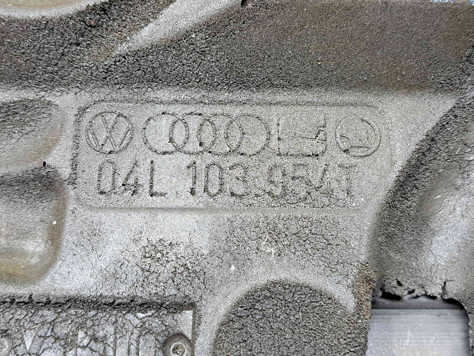 Capac motor Volkswagen Passat B8 (3G2) [Fabr 2015-prezent] 04L103954T 2.0 TDI CRMB 110KW / 150CP - imagine 2