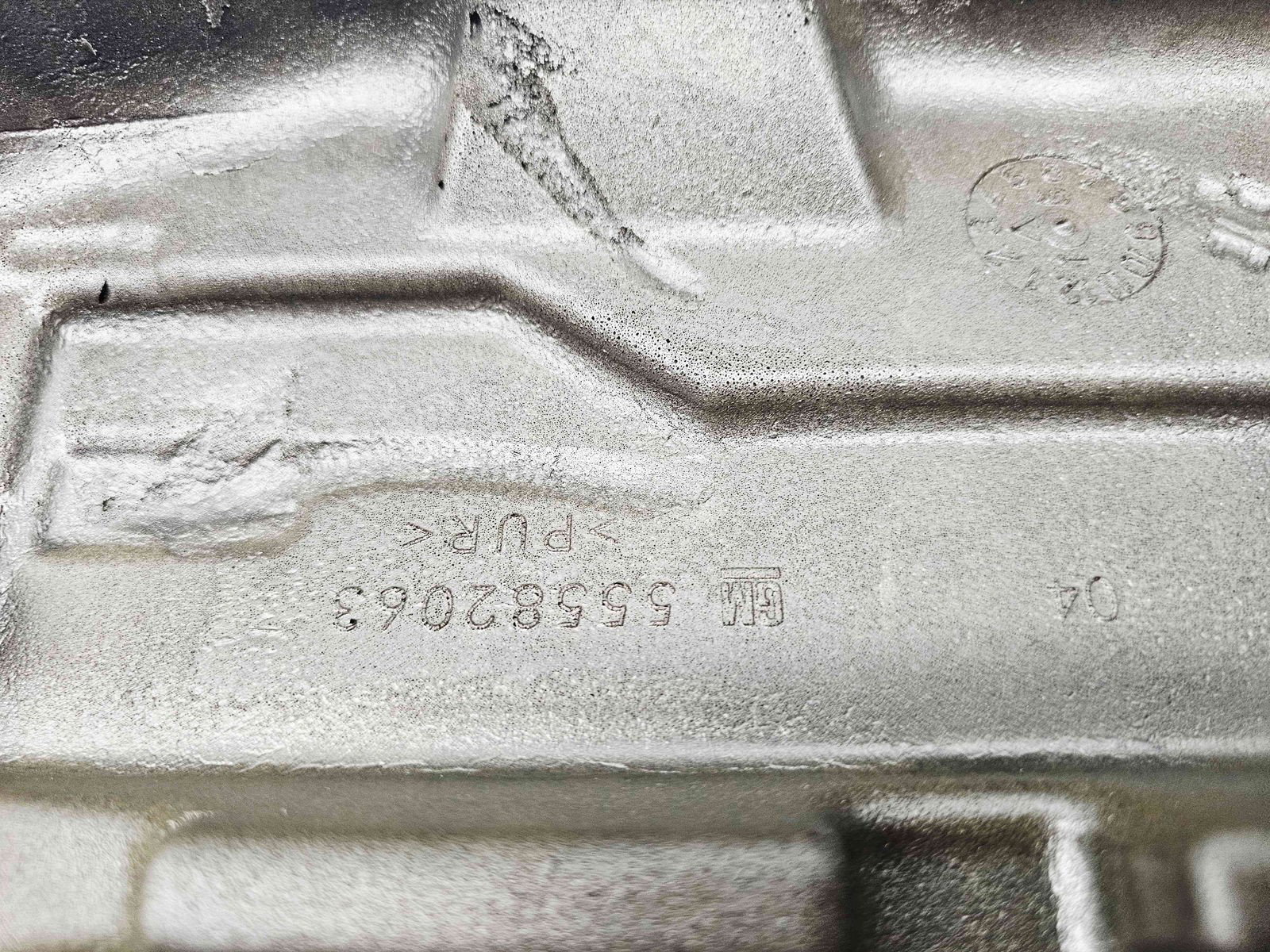 Capac motor Opel Astra J [Fabr 2009-2015] 55582063 2.0 CDTI A20DT 121KW / 165CP - imagine 2