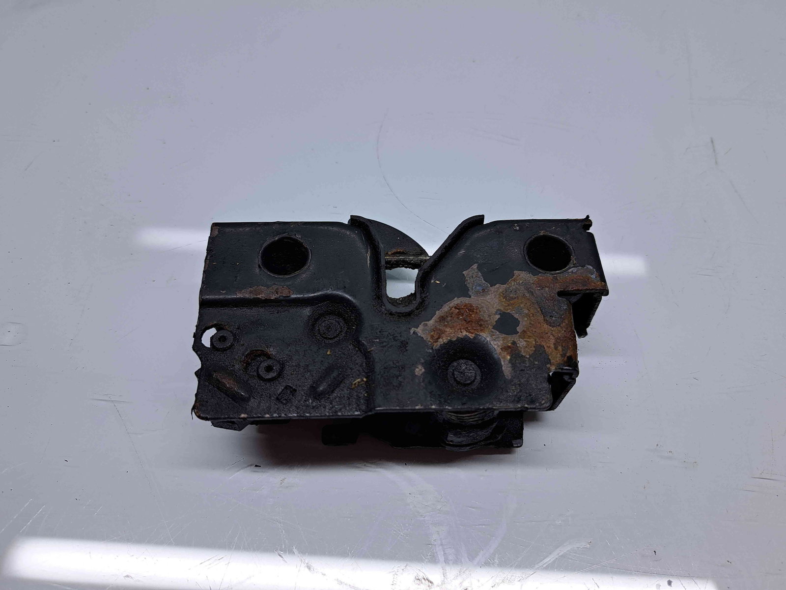 Broasca capota Volkswagen Passat B8 Variant (3G5) [Fabr 2015-prezent] 5G2823509F - imagine 2