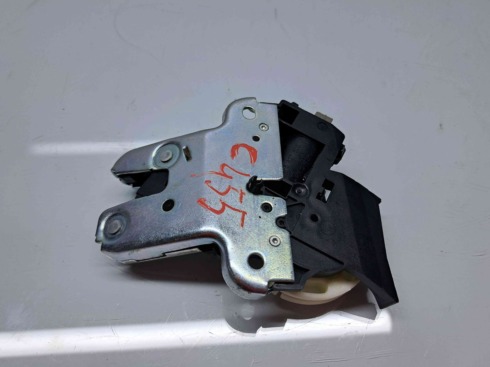 Broasca haion Volkswagen Passat B7 (362) [Fabr 2010-2014] 4F5827505D - imagine 2