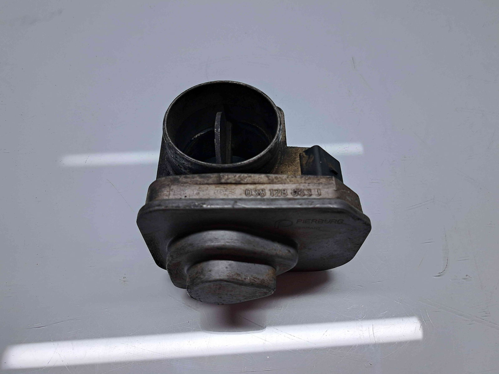 Clapeta acceleratie Volkswagen Caddy 3 (2KA, 2KH) [Fabr 2004-2009] 038128063J 2.0 TDI BST 51KW / 70CP - imagine 2