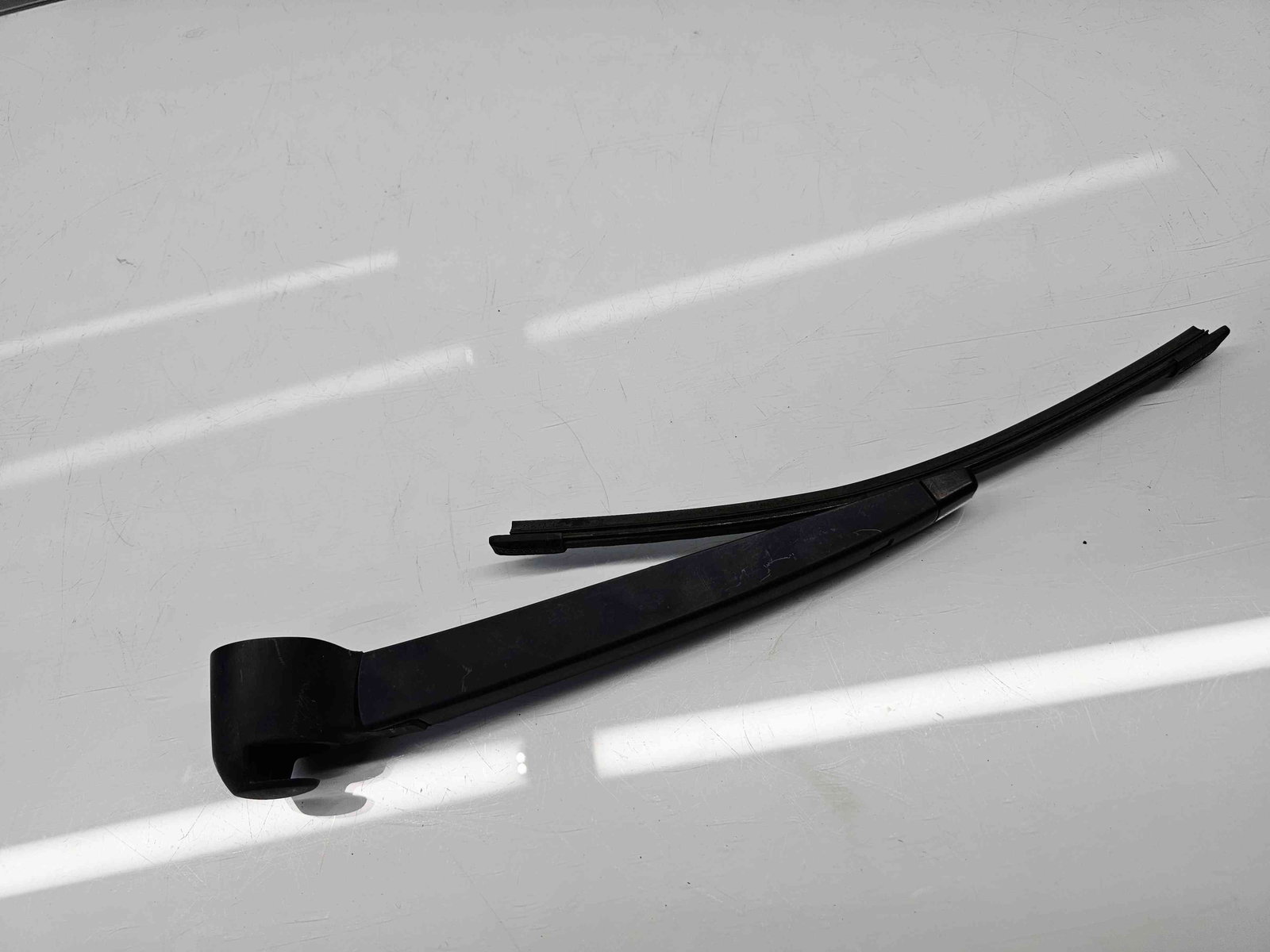 Brat stergator haion Skoda Yeti (5L) [Fabr 2009-2020] OEM - imagine 3