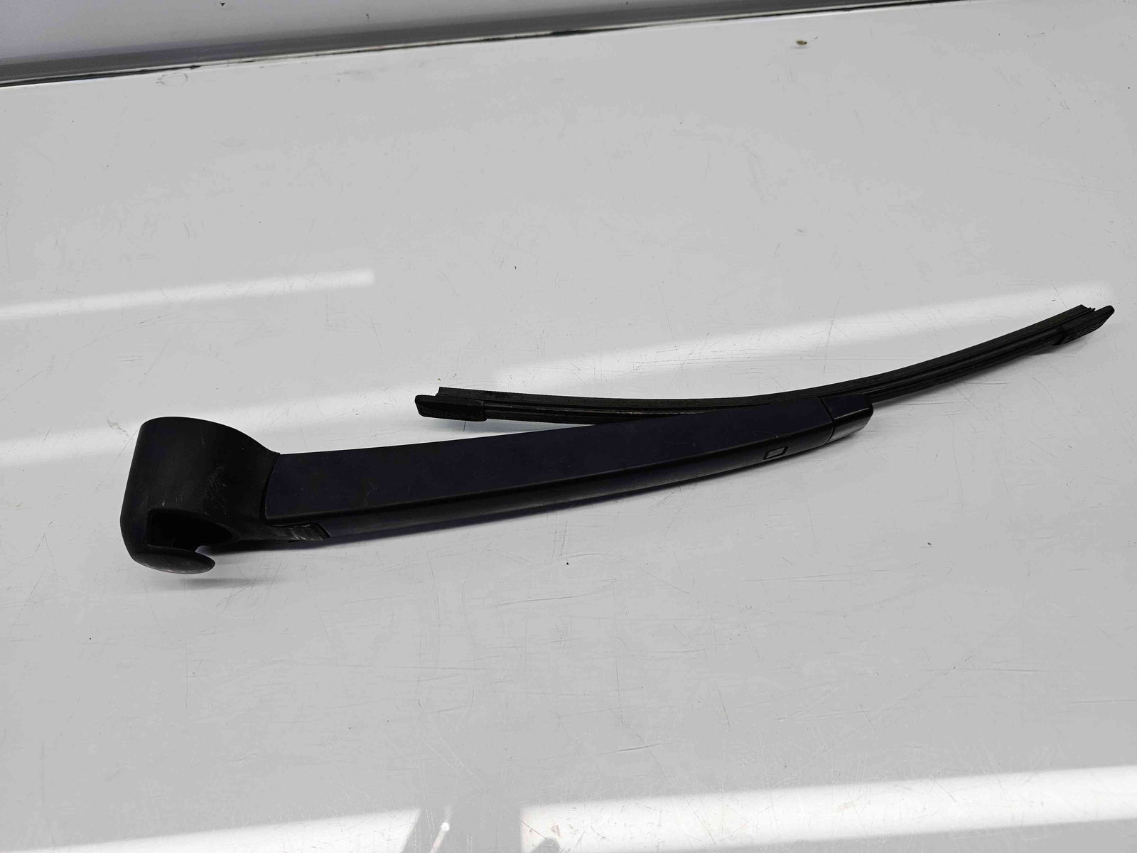 Brat stergator haion Skoda Yeti (5L) [Fabr 2009-2020] OEM - imagine 4