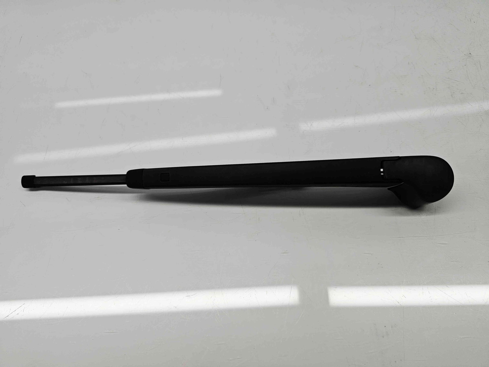 Brat stergator haion Volkswagen Golf 6 (5K1) [Fabr 2009-2013] OEM - imagine 4