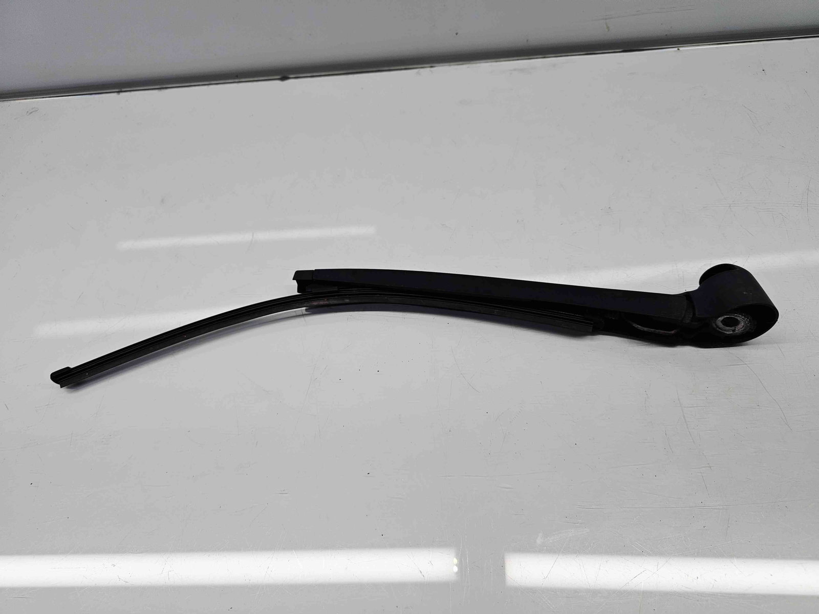 Brat stergator haion Skoda Superb II Combi (3T5) [Fabr 2009-2015] OEM - imagine 2