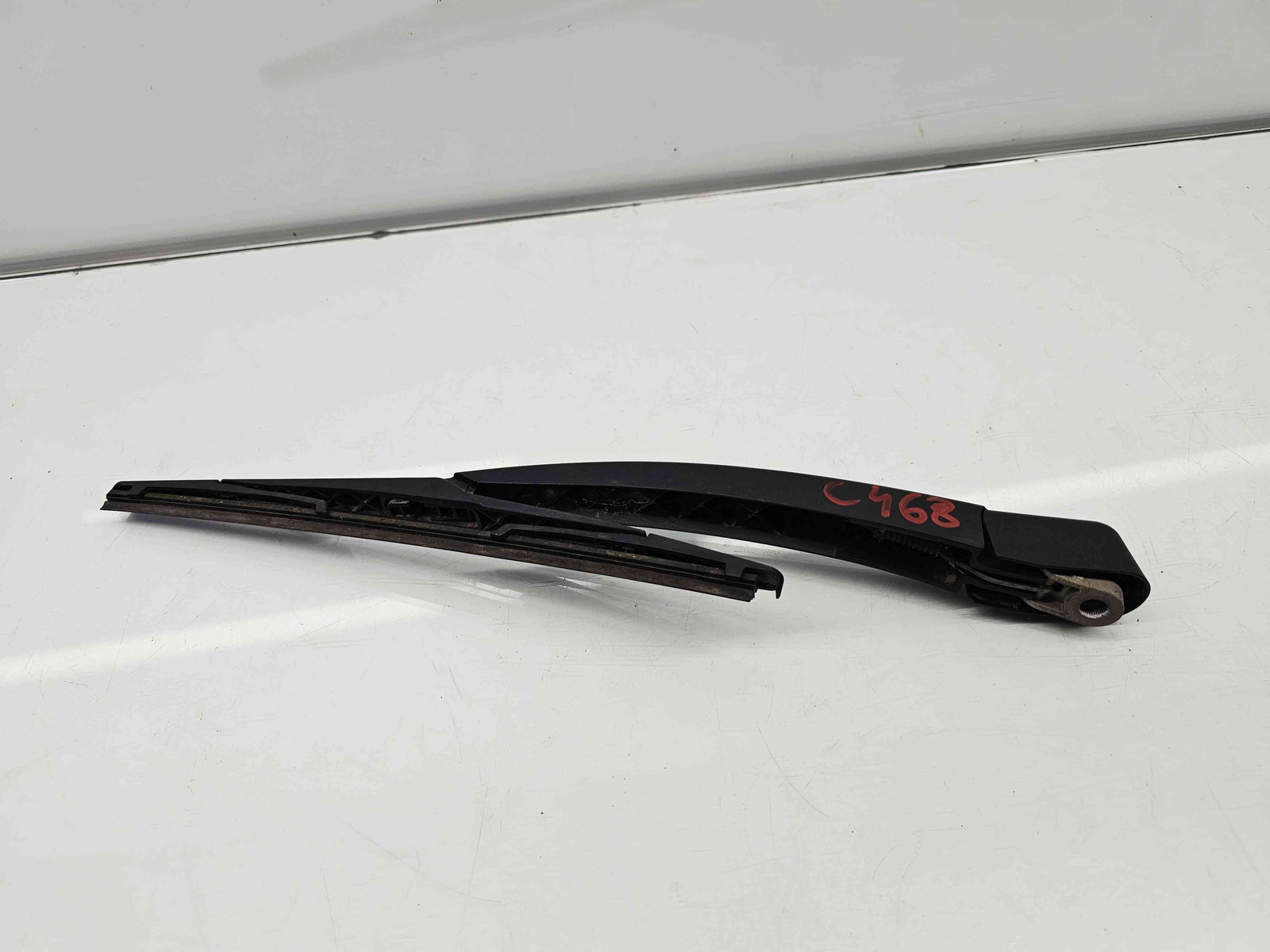 Brat stergator haion Ford Fiesta 6 facelift [Fabr 2008-2019] OEM - imagine 1