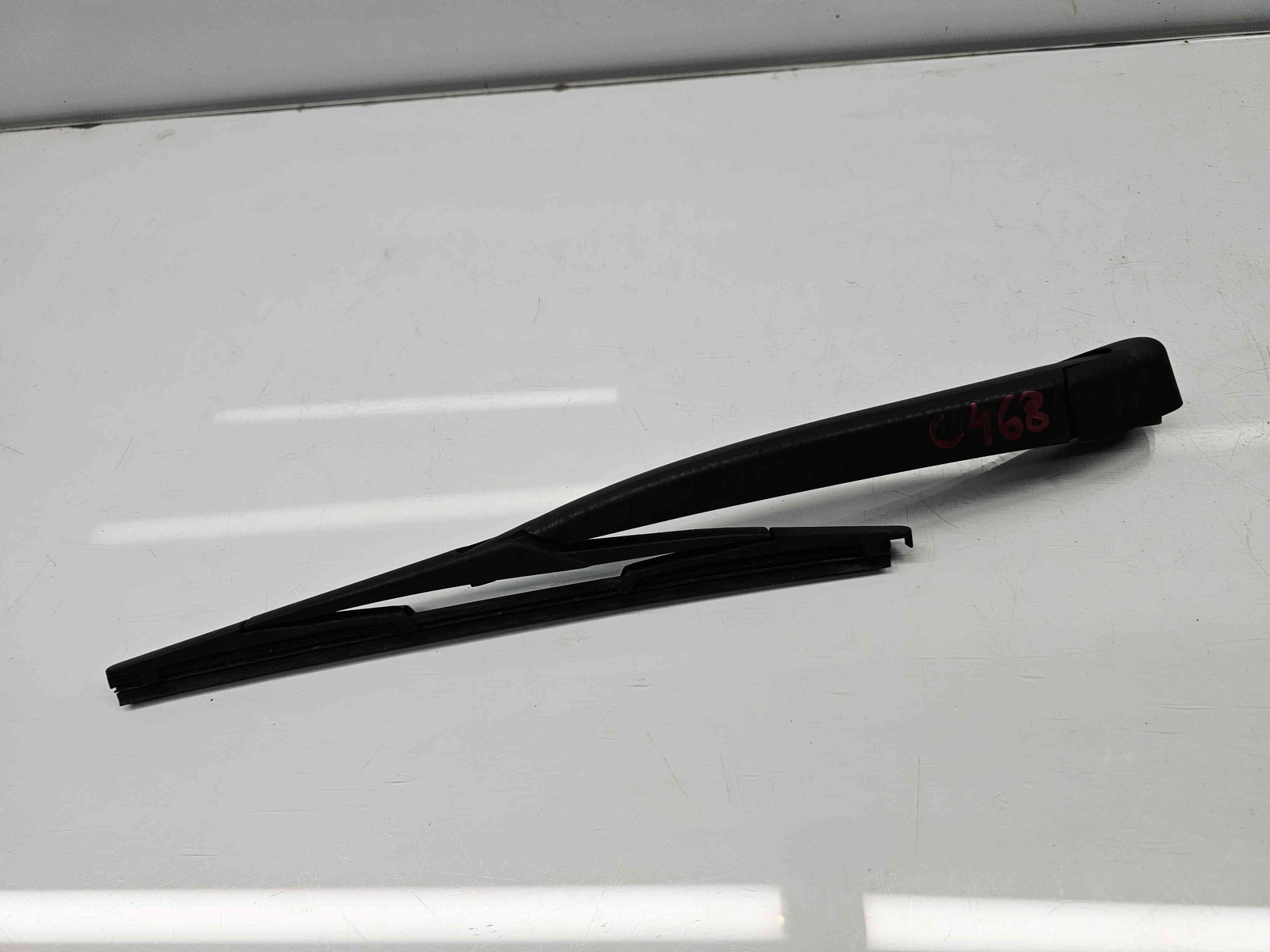 Brat stergator haion Ford Fiesta 6 facelift [Fabr 2008-2019] OEM - imagine 6