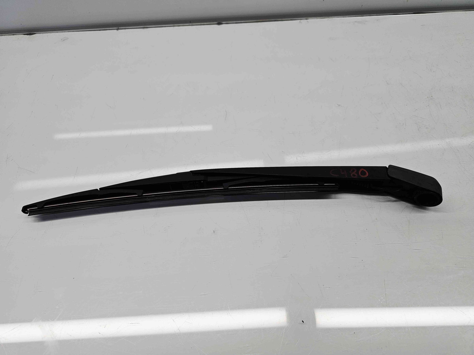 Brat stergator haion MAZDA 3 II Hatchback Facelift [Fabr 2011-2013] OEM - imagine 1