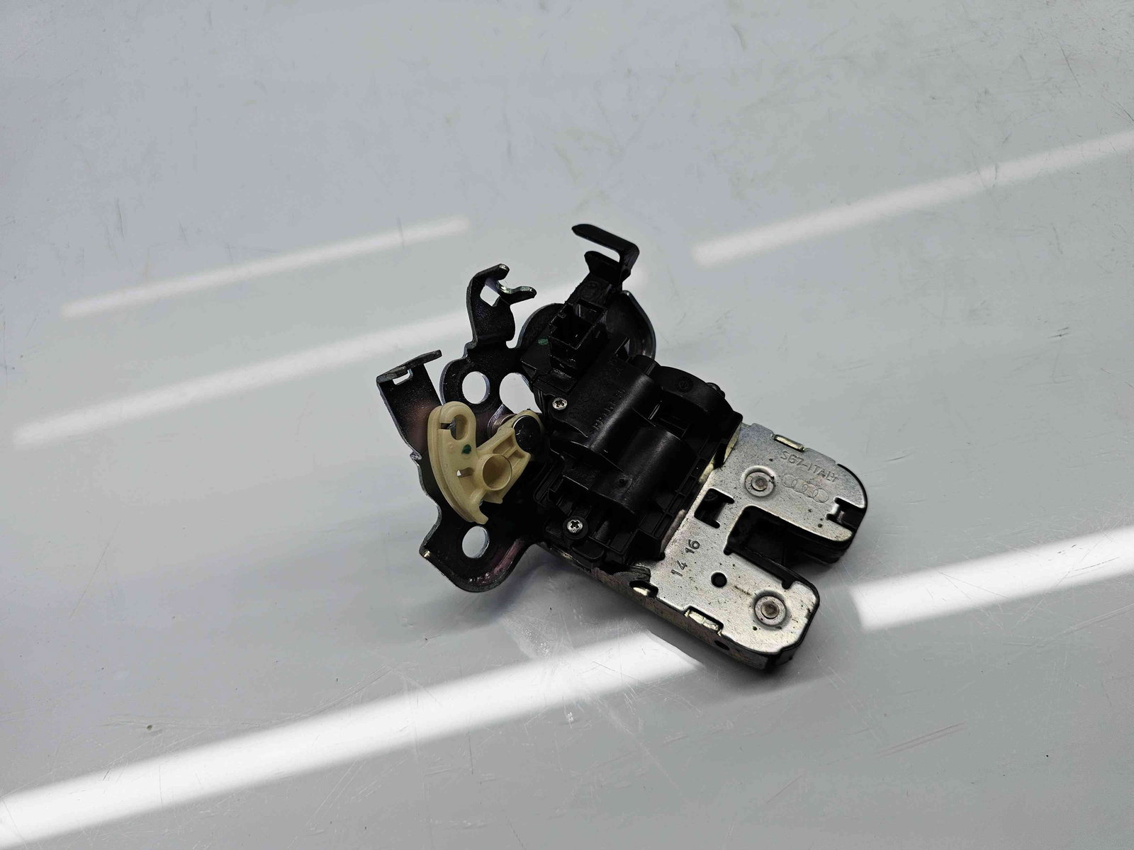 Broasca haion Skoda Octavia 3 Combi (5E5) [Fabr 2012-prezent] 8R0827505A - imagine 3