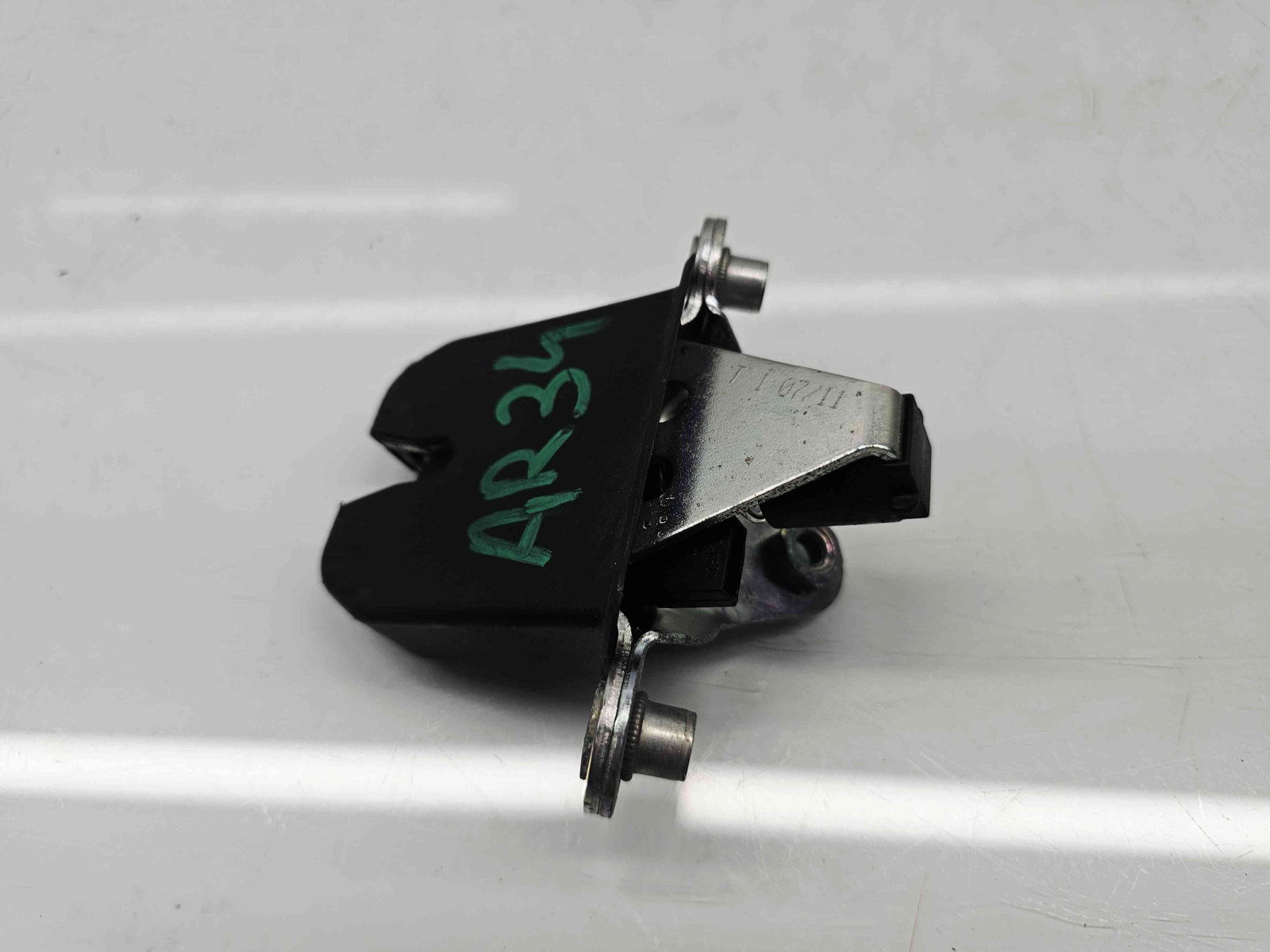 Broasca haion Skoda Octavia 2 Combi (1Z5) [Fabr 2004-2013] Facelift 1Z5827501E - imagine 2