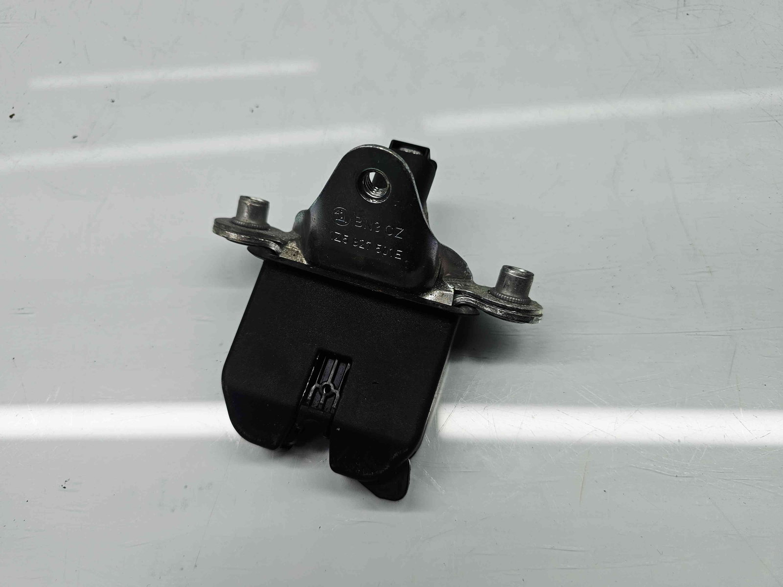 Broasca haion Skoda Octavia 2 Combi (1Z5) [Fabr 2004-2013] Facelift 1Z5827501E - imagine 3