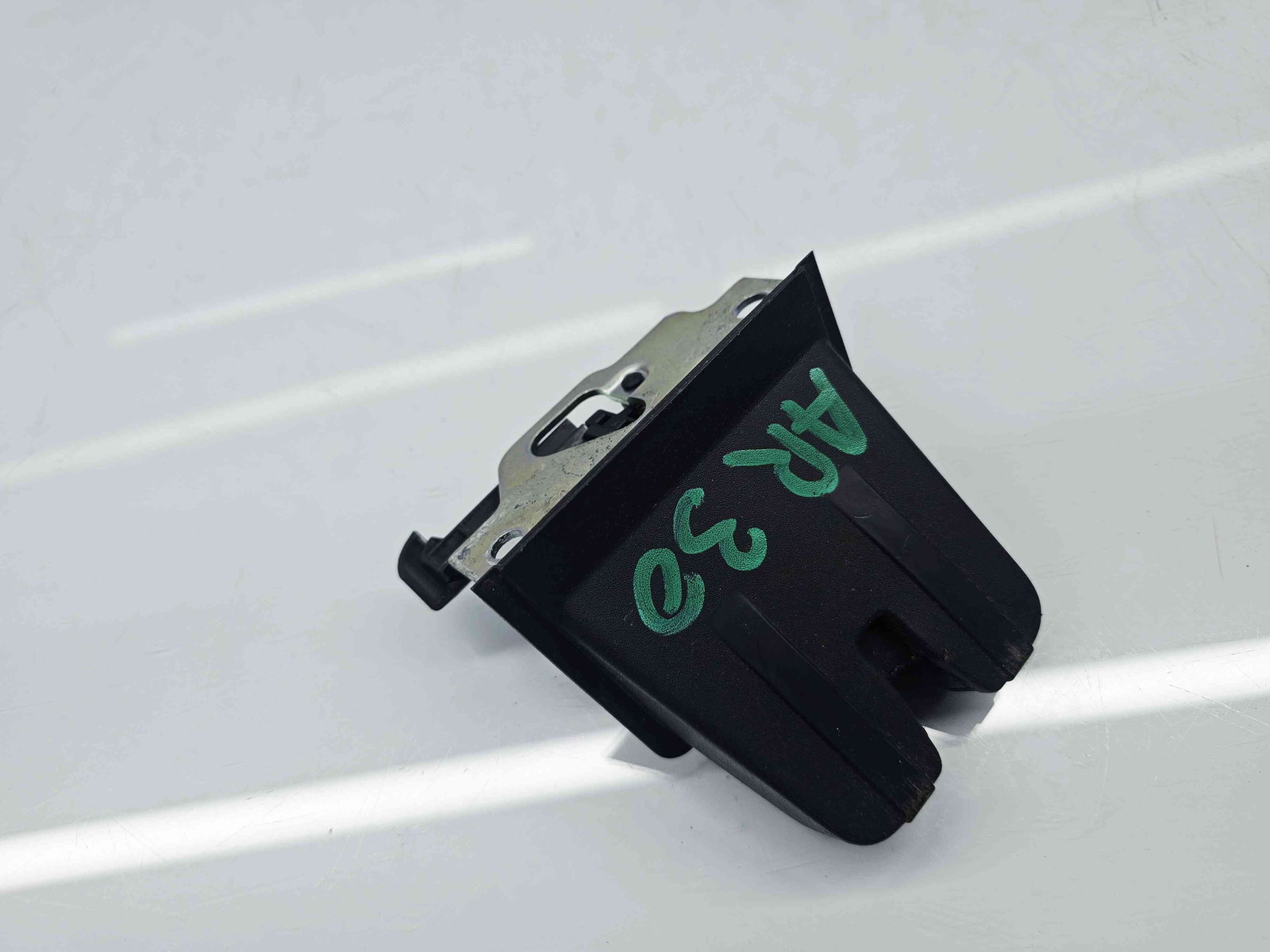 Broasca haion Volkswagen Passat B8 Variant (3G5) [Fabr 2015-prezent] 3G9817520B - imagine 2