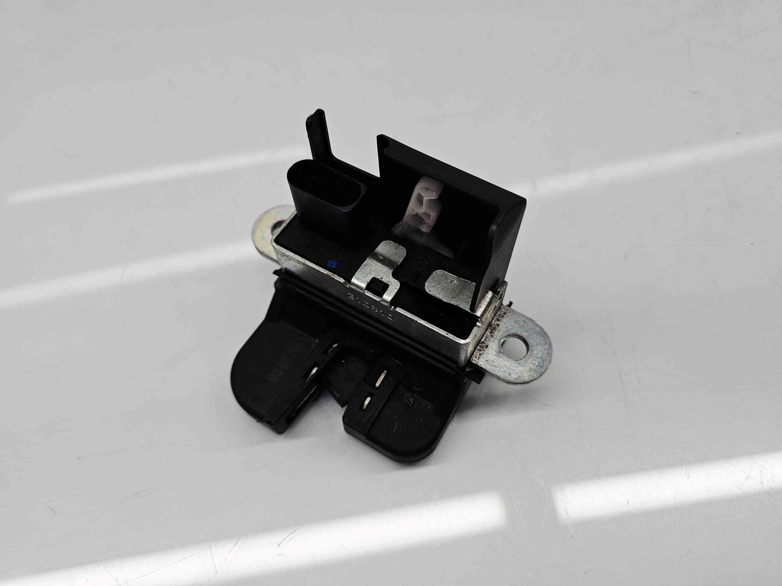 Broasca haion Volkswagen Golf 6 (5K1) [Fabr 2009-2013] 5K0827505A - imagine 3