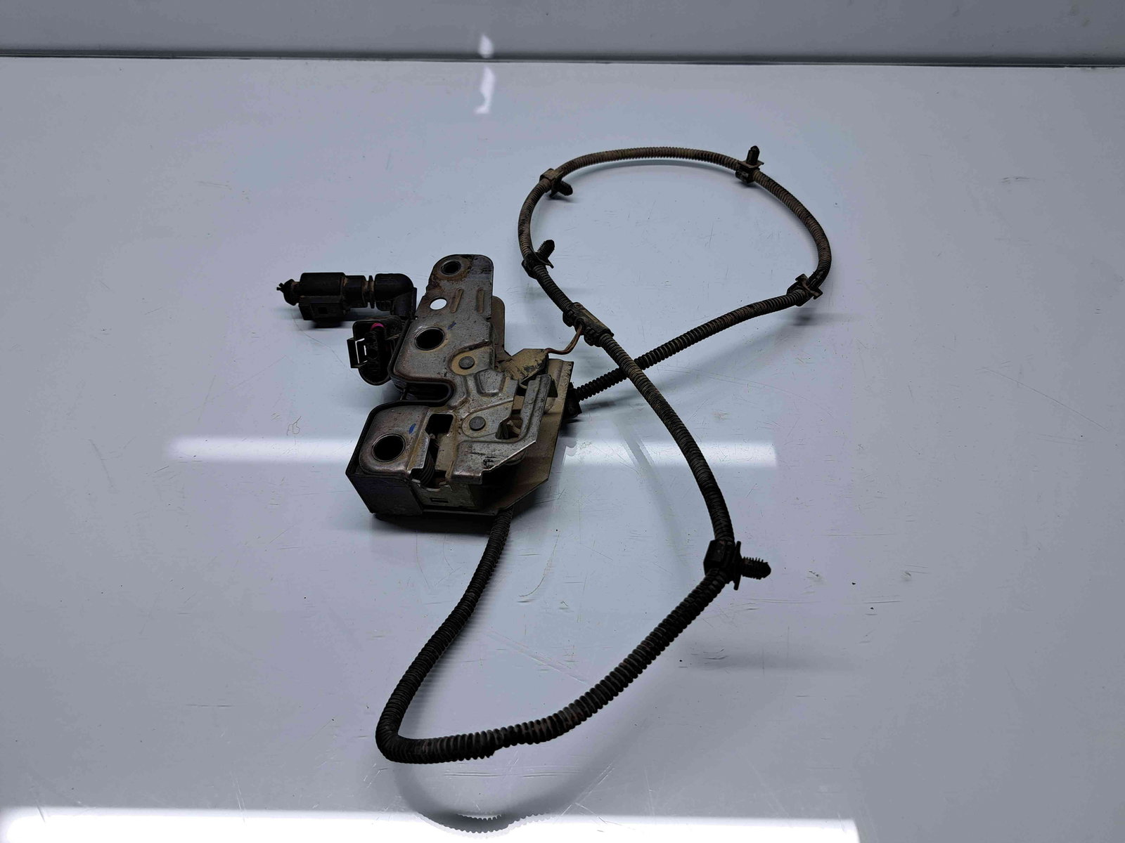 Broasca capota Volkswagen Transporter 5 (7HB, 7HJ) [Fabr 2004-2013] OEM - imagine 2