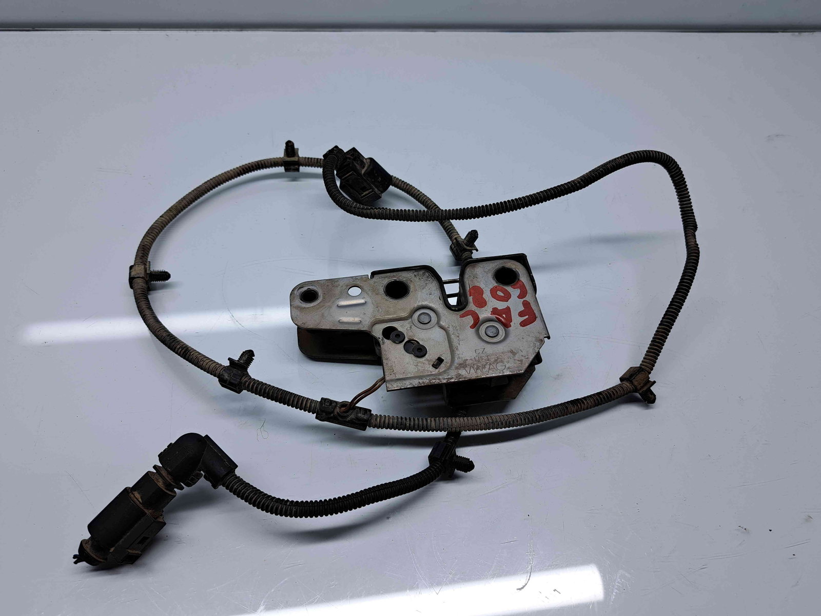 Broasca capota Volkswagen Transporter 5 (7HB, 7HJ) [Fabr 2004-2013] OEM - imagine 3