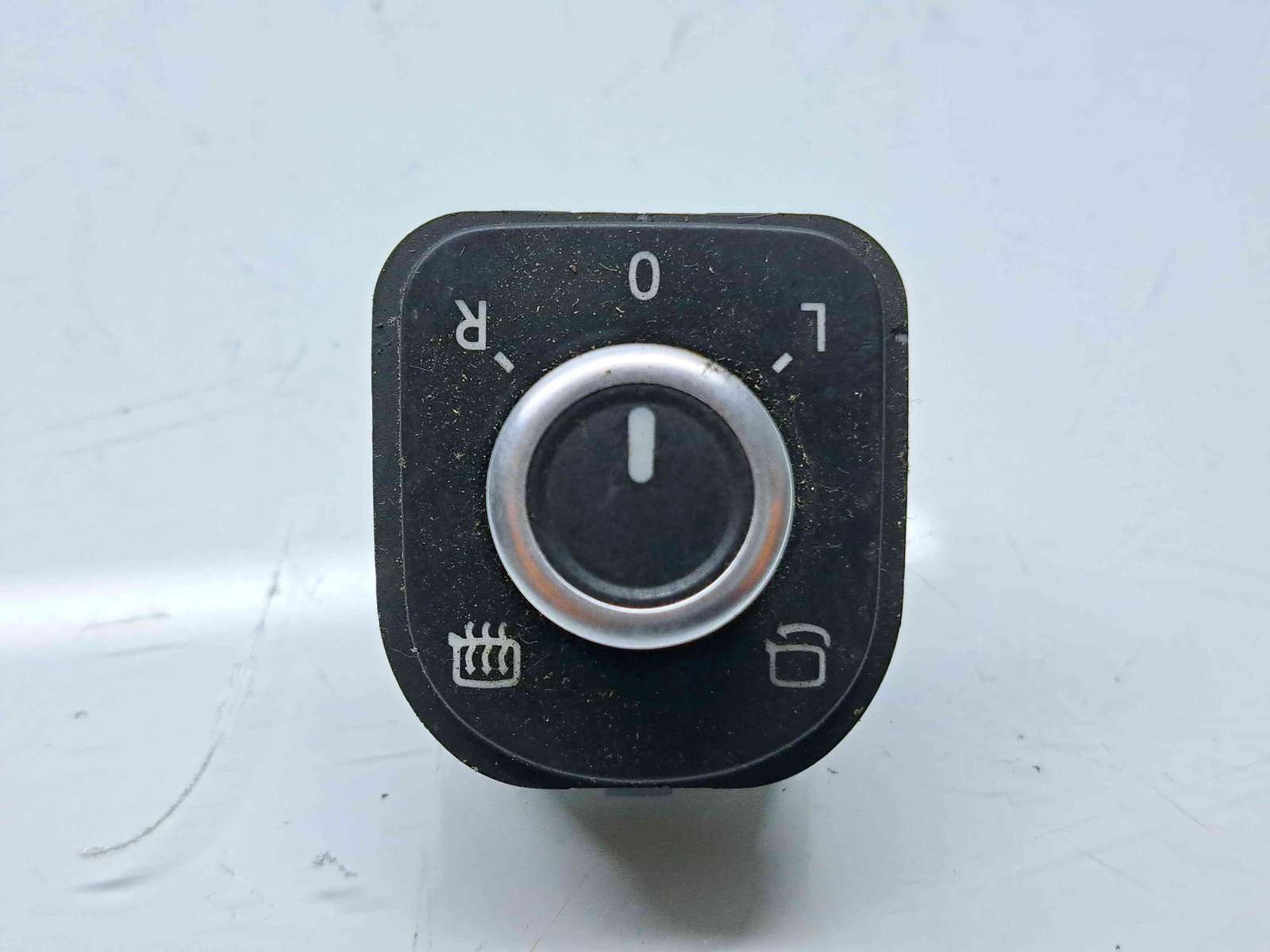 Buton reglaj oglinzi Volkswagen Golf 6 (5K1) GTD [Fabr 2009-2013] 5K0959565 - imagine 1