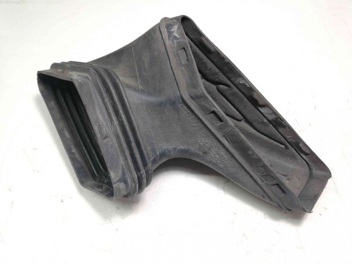 Deflector aer 1021300S01 Audi A4 B8 2.0 CAGA 2008-2015