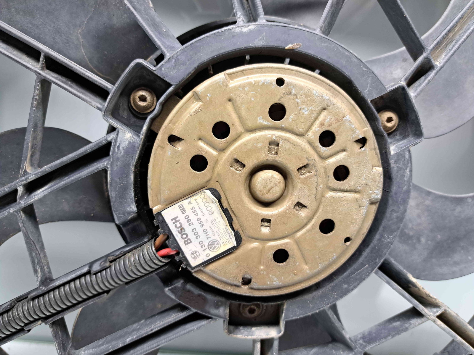 Electroventilator Volkswagen Transporter 5 (7HB, 7HJ) [Fabr 2004-2013] 7H0121207 1.9 TDI BRS 75KW / 102CP - imagine 3