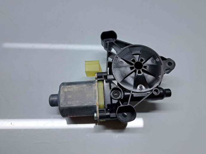 Motoras geam dreapta spate Skoda Superb III Combi (3V5) [Fabr 2015-2024] 5Q0959802A