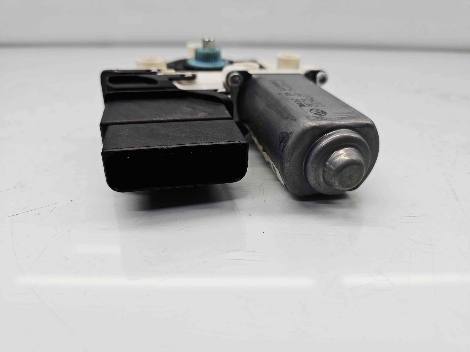 Motoras geam dreapta spate Volkswagen Golf 6 (5K1) GTD [Fabr 2009-2013] 5K0959704C - imagine 3