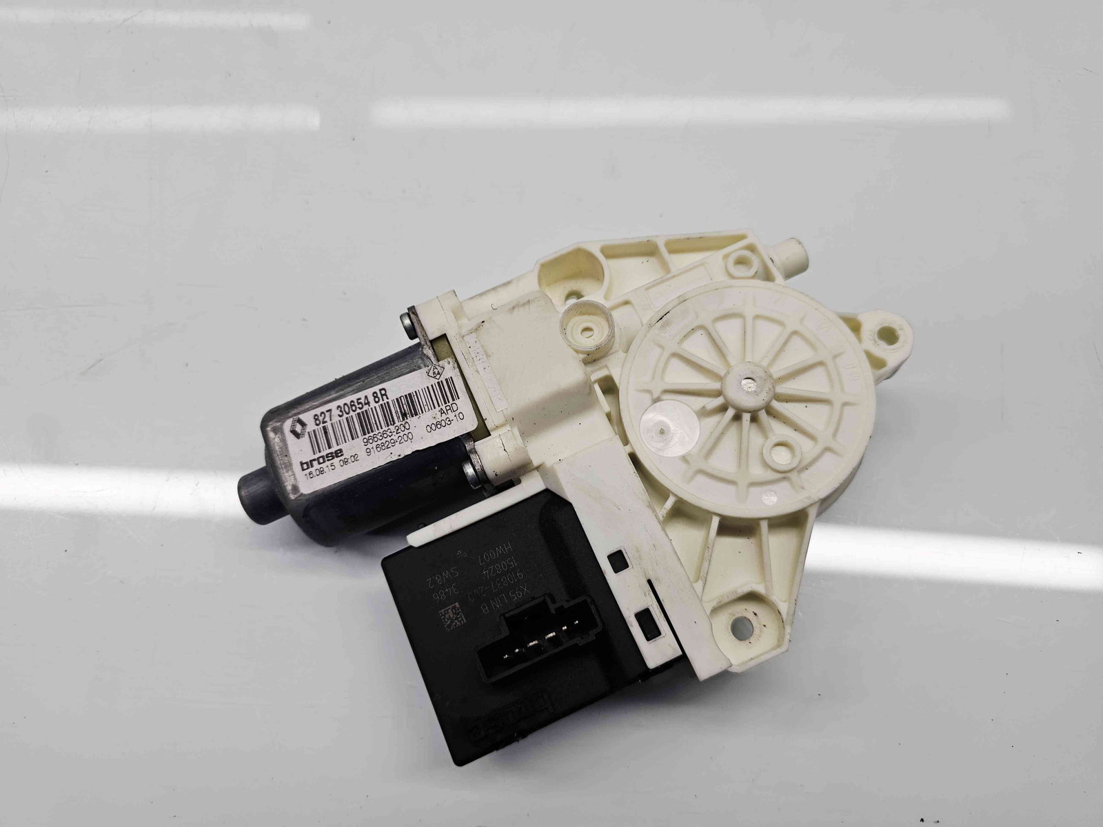 Motoras geam dreapta spate Renault Megane 3 [Fabr 2008-2015] Facelift 827306548R - imagine 4