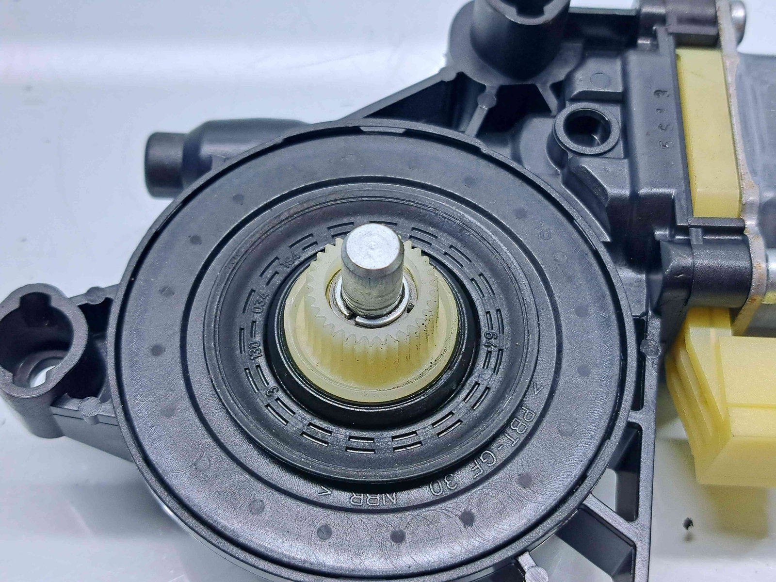 Motoras geam stanga fata Skoda Superb III Combi (3V5) [Fabr 2015-2024] 5Q0959801B - imagine 3