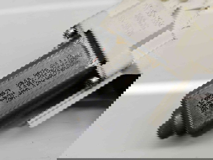 Motoras geam stanga spate Skoda Superb II Combi (3T5) [Fabr 2009-2015] 8K0959811A