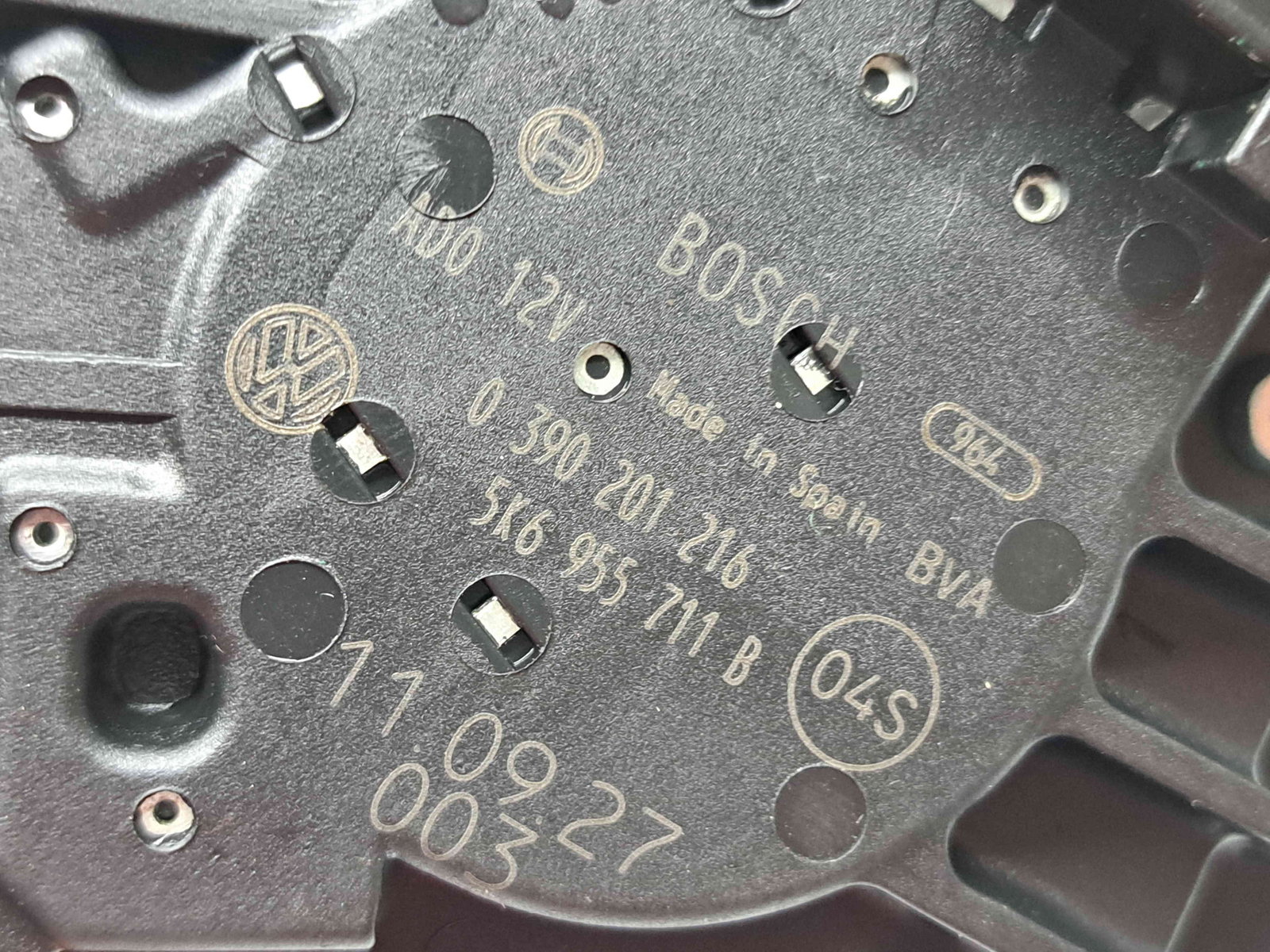 Motoras stergator haion Volkswagen Polo (6R) [Fabr 2009-2016] 5K6955711B - imagine 2