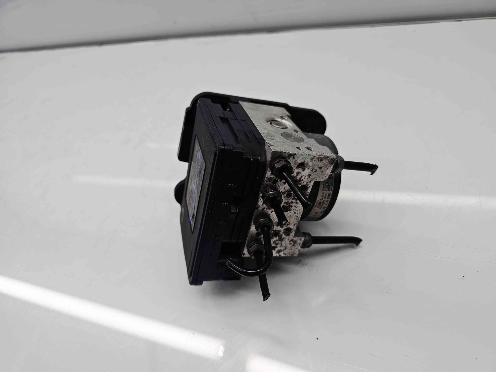 Pompa ABS Volkswagen Golf 7 (5G) [Fabr 2014-prezent] 5Q0614517R 1.4 TSI CPTA 103KW / 140CP - imagine 3