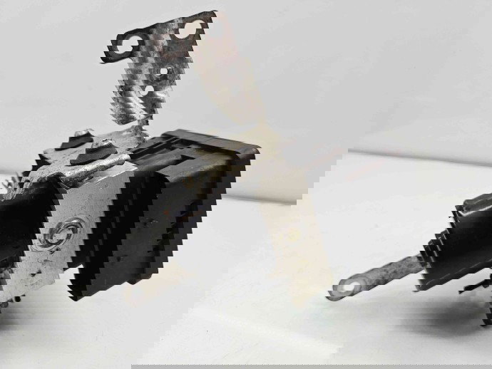 Pompa ABS MITSUBISHI Outlander II [Fabr 2006-2015] 4670A457 2.0 BSY 103KW / 140CP