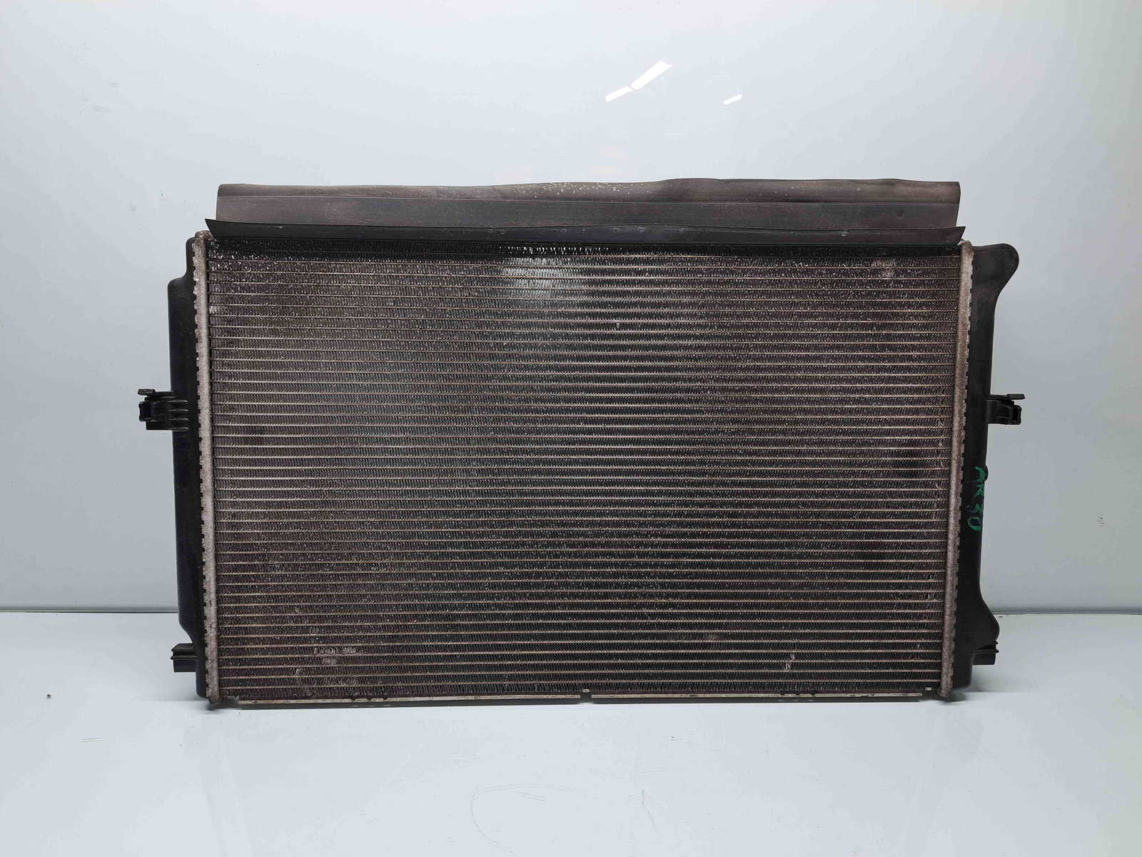 Radiator apa Volkswagen Passat B8 Variant (3G5) [Fabr 2015-prezent] 5Q0121251GD 1.6 TDI DCXA 88KW / 120CP - imagine 1