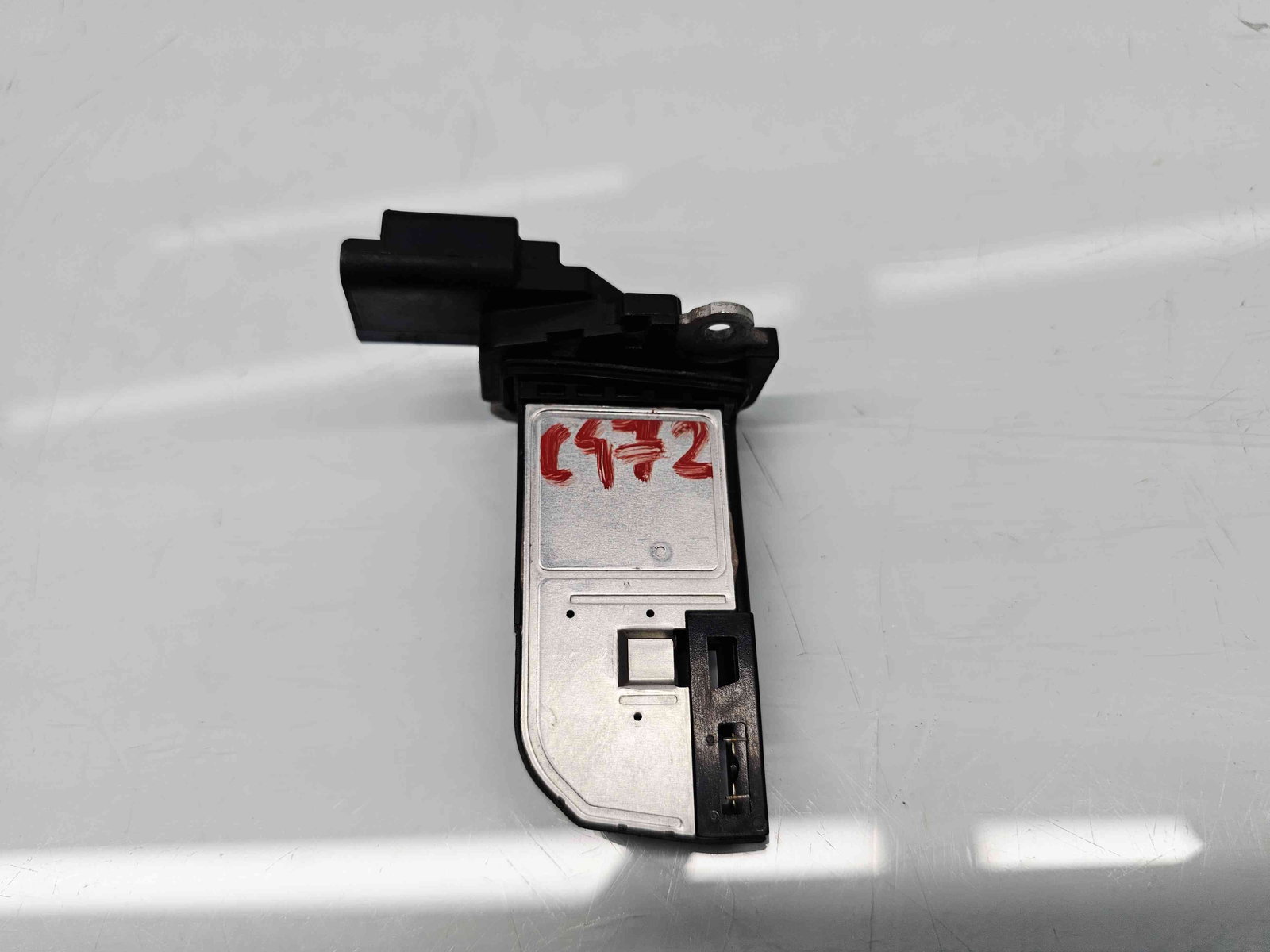 Senzor debitmetru aer Citroen C4 Cactus [Fabr 2014-2017] 9677093080 01 1.6 HDI DV6FD 73KW / 100CP - imagine 2