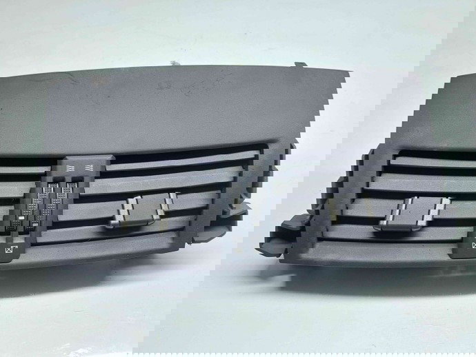  Grila aerisire centrala Toyota Rav 4 III (ACA3, ACE, ALA3, GSA3, ZSA3) [Fabr 2005-2013] 55670-42060