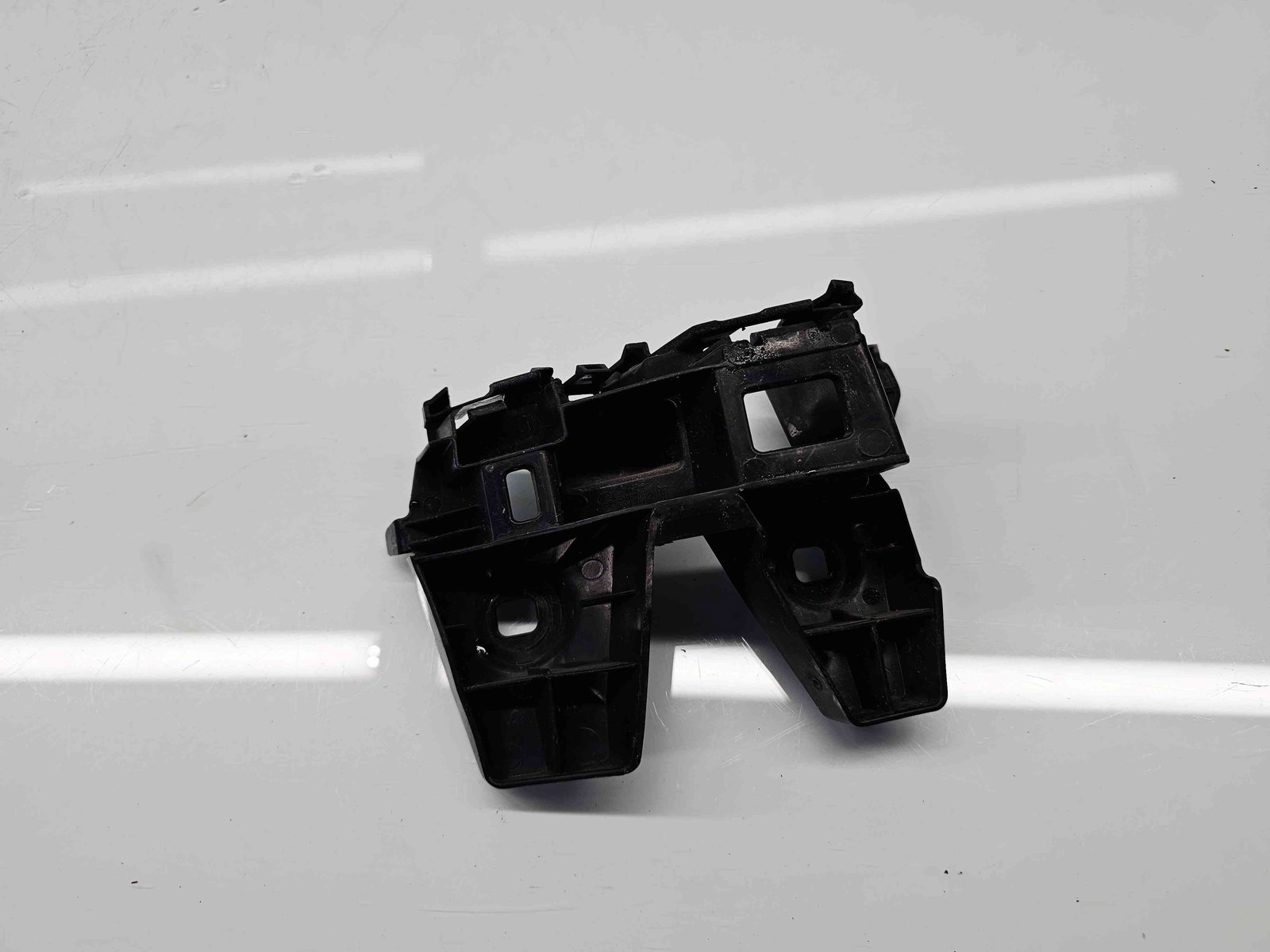 Suport bara stanga spate Volkswagen Passat B8 Variant (3G5) [Fabr 2015-prezent] 3G9807483A - imagine 3