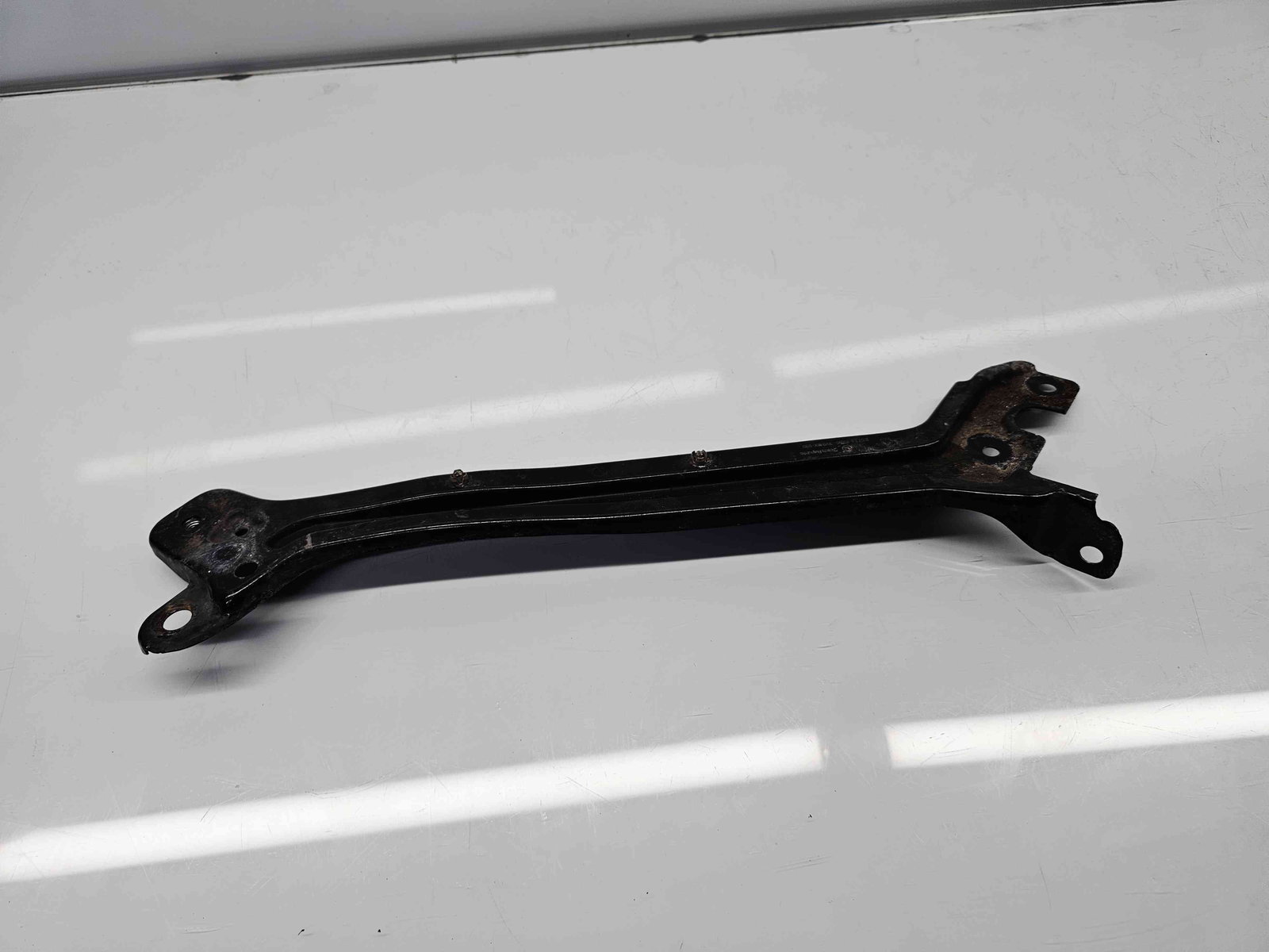 Suport far dreapta Skoda Superb III Combi (3V5) [Fabr 2015-2024] 3V0806930 - imagine 1