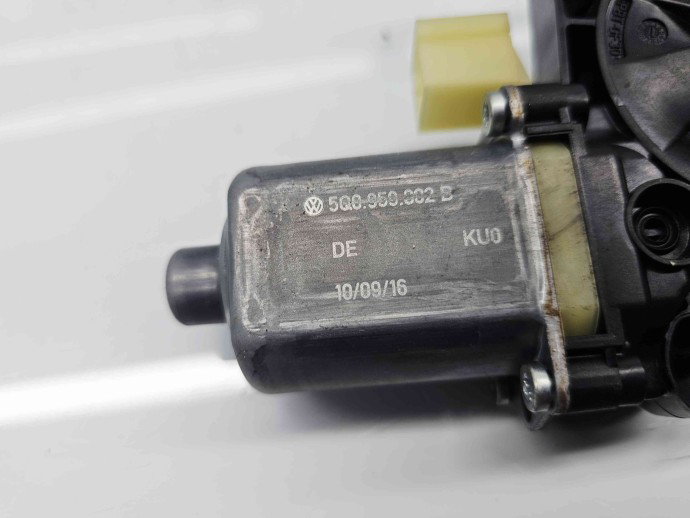 Motoras geam dreapta fata Skoda Superb III Combi (3V5) [Fabr 2015-2024] 5Q0959802B