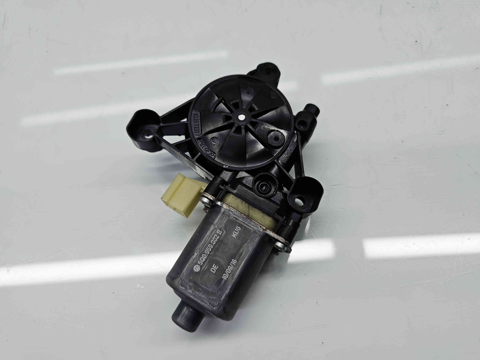 Motoras geam dreapta fata Skoda Superb III Combi (3V5) [Fabr 2015-2024] 5Q0959802B - imagine 5