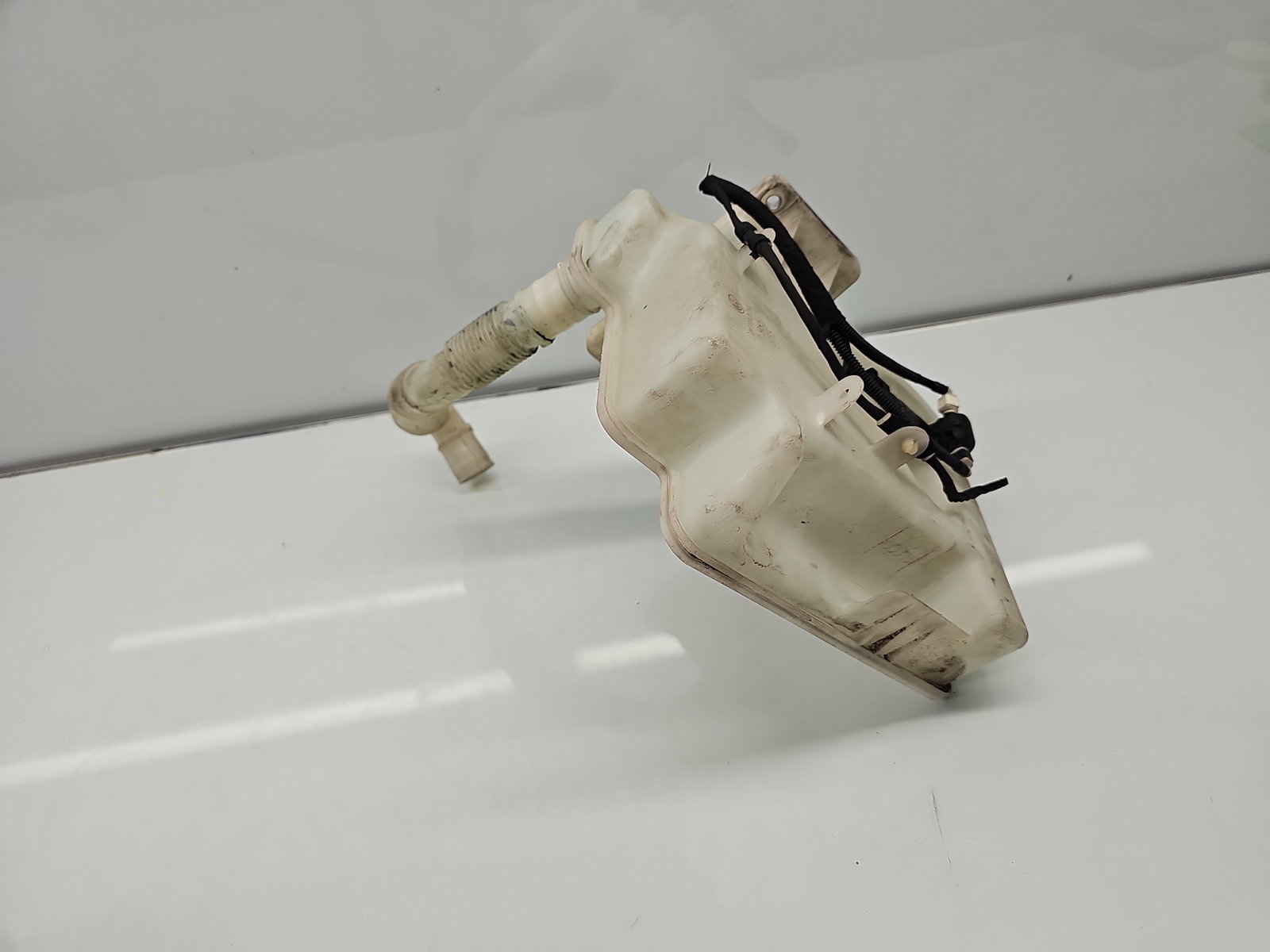 Vas lichid parbriz Volkswagen Golf 6 (5K1) [Fabr 2009-2013] 1K0955453Q - imagine 4