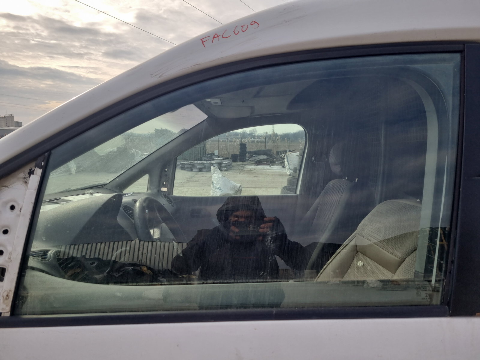 Geam usa stanga fata Volkswagen Caddy 3 (2KA, 2KH) [Fabr 2004-2009] OEM - imagine 1