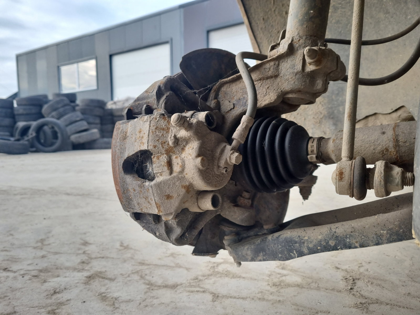 Fuzeta fata dreapta Volkswagen Caddy 3 (2KA, 2KH) [Fabr 2004-2009] 2.0 TDI BST 51KW / 70CP - imagine 2