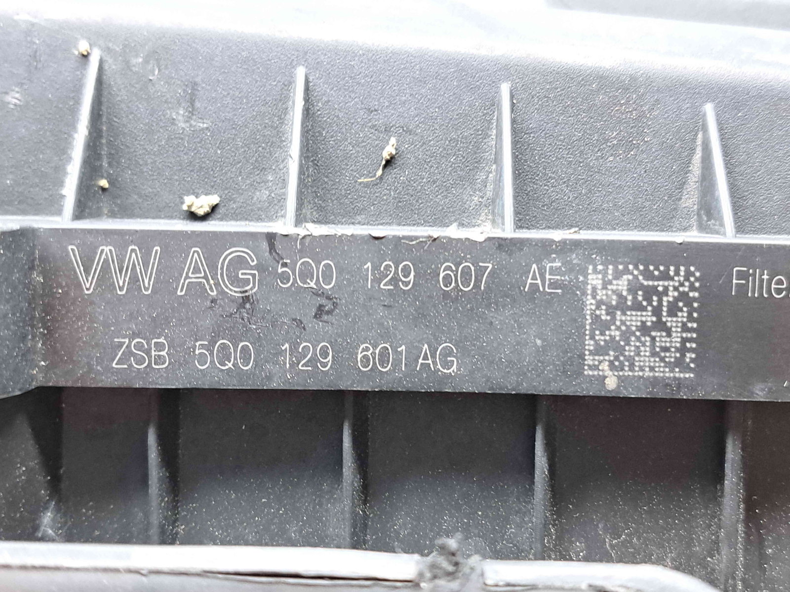 Carcasa filtru aer Volkswagen Passat B8 Variant (3G5) [Fabr 2015-prezent] 5Q0129607AE 1.6 TDI DCXA 88KW / 120CP - imagine 5