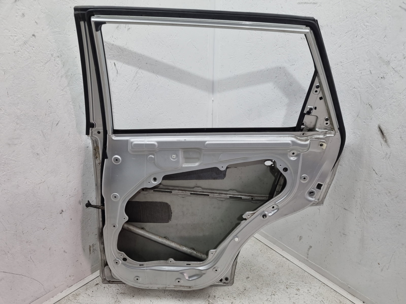 Usa dreapta spate KIA Sorento 2 [Fabr 2009-2015] BRIGHT SILVER - imagine 8