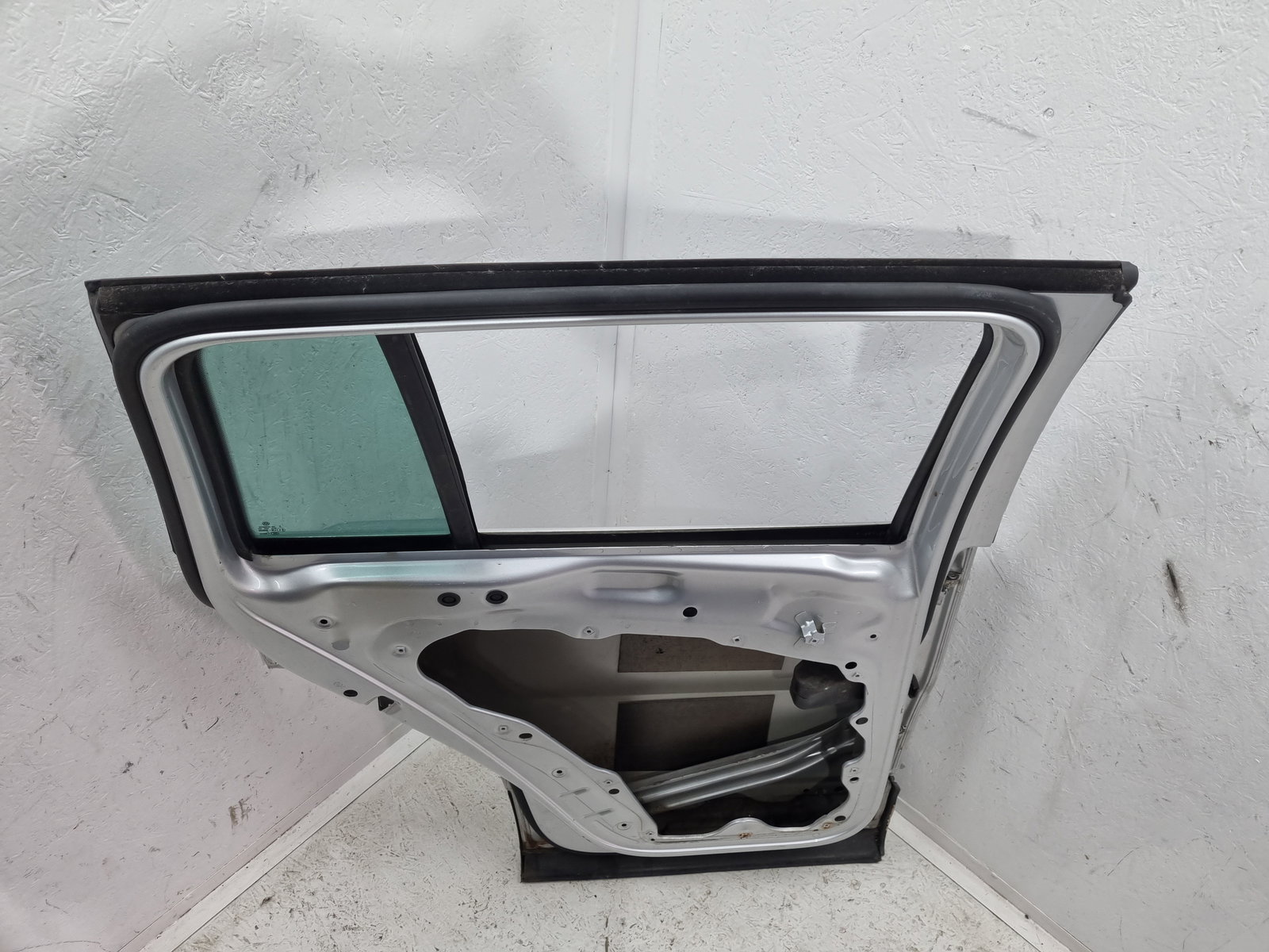 Usa stanga spate Volkswagen Tiguan (5N) [Fabr 2007-2016] LA7W - imagine 2