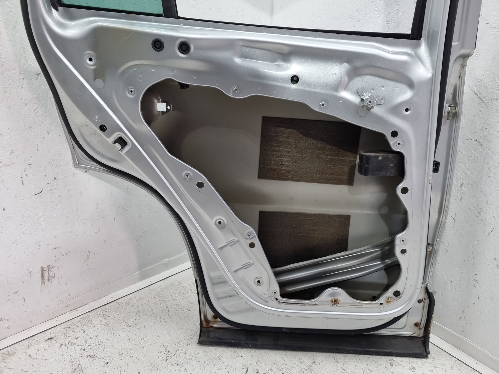 Usa stanga spate Volkswagen Tiguan (5N) [Fabr 2007-2016] LA7W - imagine 3